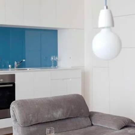 Apartment With Free Parking And Balcony