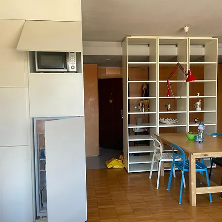 Apartment With Free Parking And Balcony *